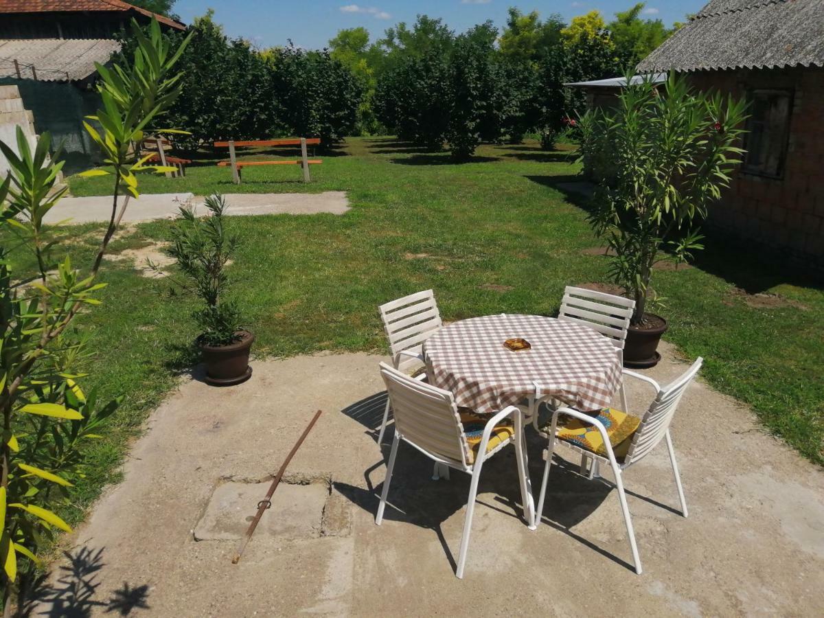 Apartman Fiva Apartment Pacir Exterior photo